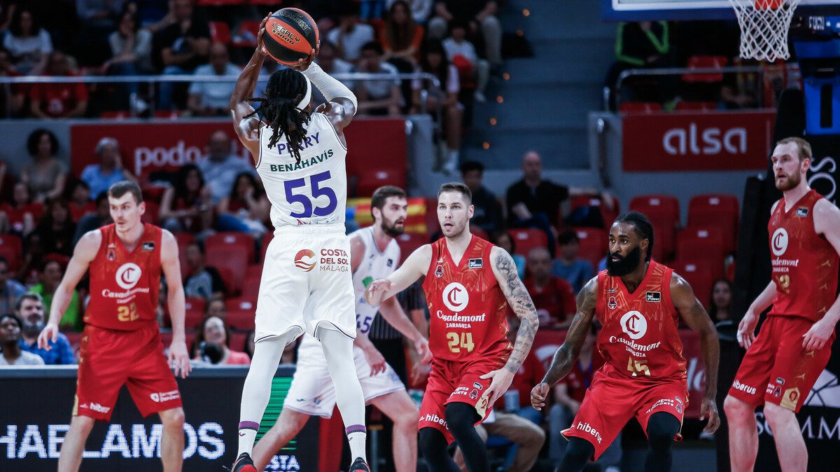 El Unicaja sabe sufrir para sumar su 6ª victoria consecutiva (70-74)