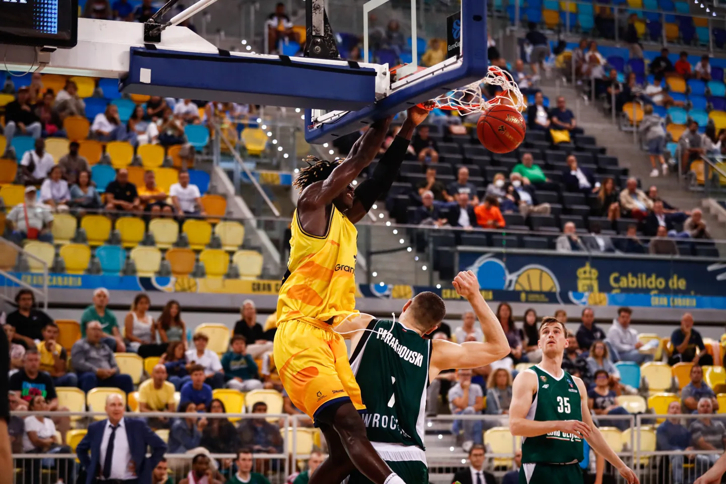 Khalifa Diop quiere discutirle el Rising Star a Ismael Kamagate