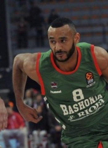 El Barcelona presentará ofertas por Larkin y Hanga
