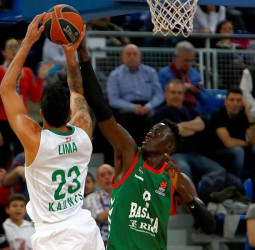 Baskonia tropieza ante Zalgiris y ocupará las últimas plazas de playoff (79-84)