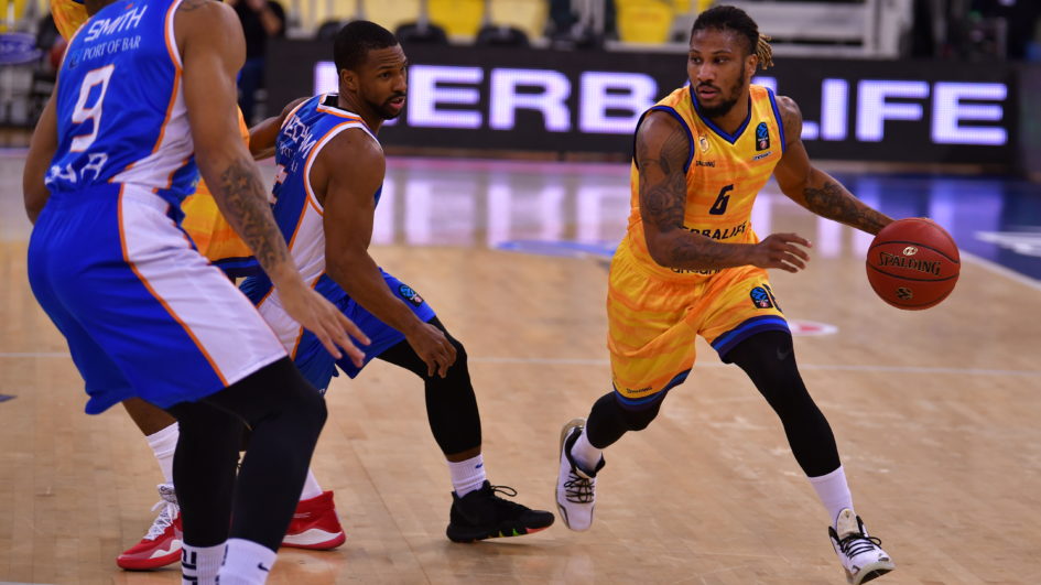 Cruel derrota del Herbalife para abrir el TOP16 (100-102)