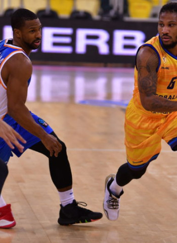 Cruel derrota del Herbalife para abrir el TOP16 (100-102)