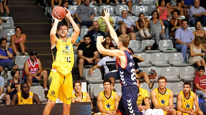 La Liga Endesa apuesta por jugar con los banquillos cruzados