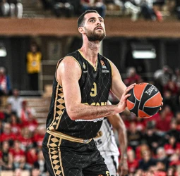 Papagiannis reforzará el juego interior de Anadolu Efes