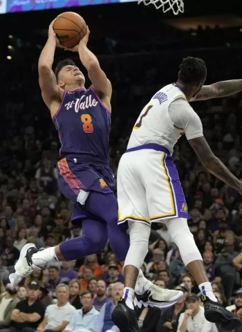 Los Suns superan de forma solvente a los Lakers
