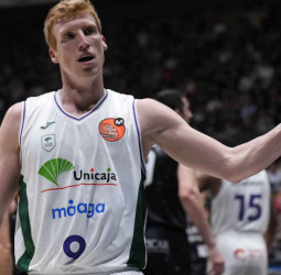 El Real Madrid pretende el fichaje de Alberto Díaz. El Unicaja retenerlo a toda costa
