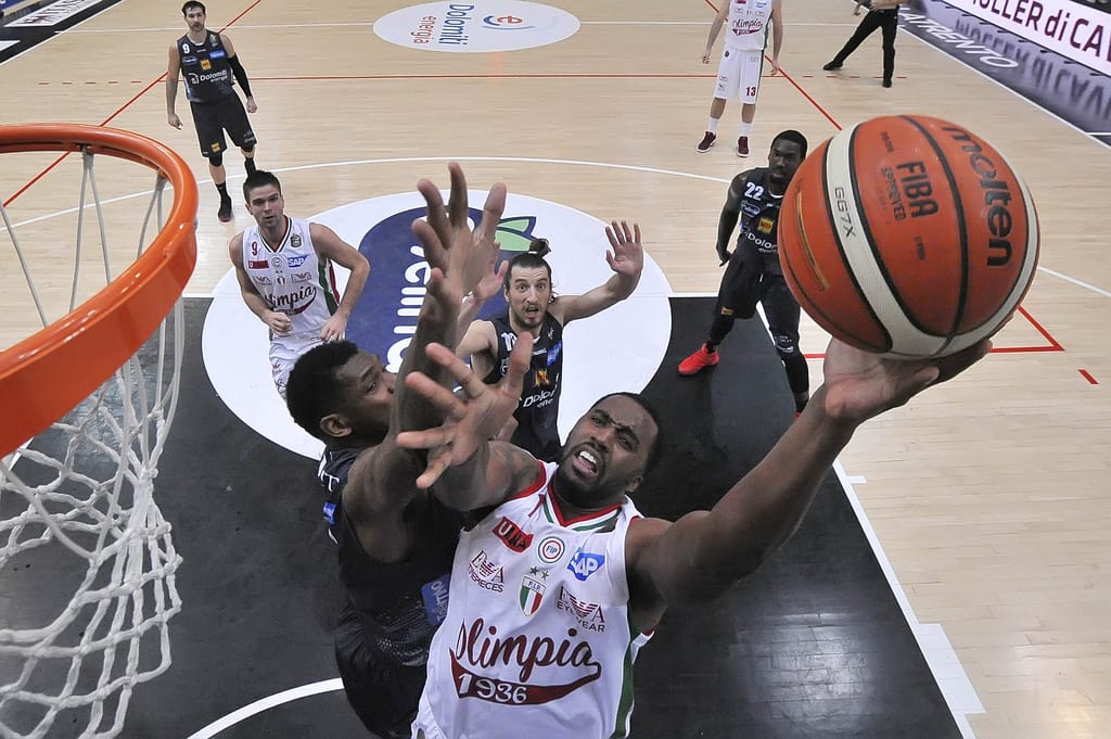 El Armani Milán recibe un duro correctivo a manos de Dolomiti Trento