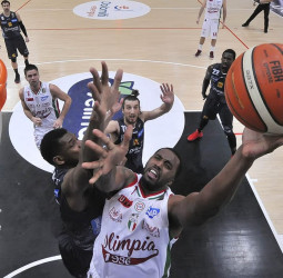 El Armani Milán recibe un duro correctivo a manos de Dolomiti Trento