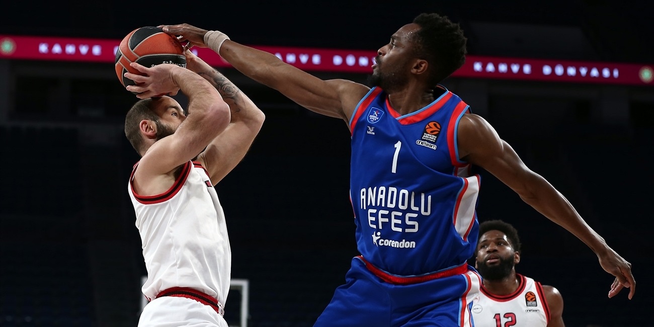 Los campeones quieren tomar impulso contra los rojos