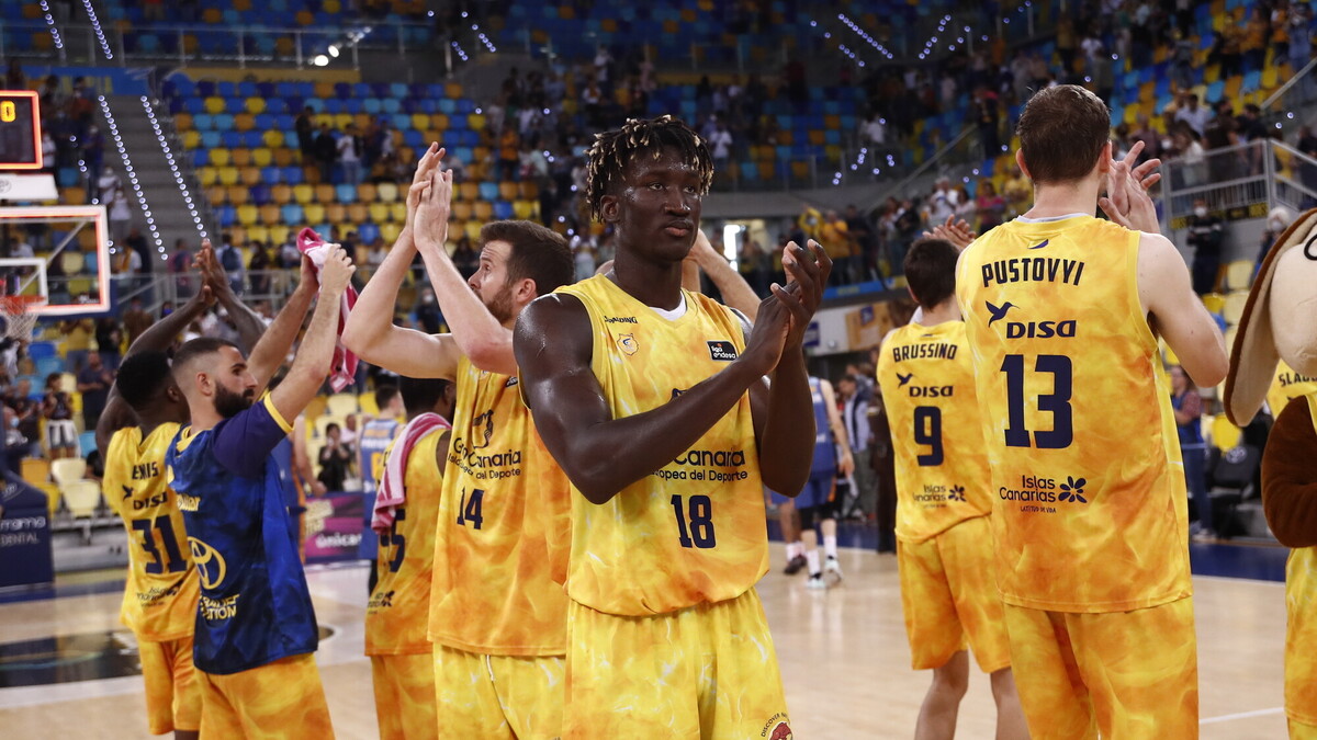 Gran Canaria, de nuevo en zona de play-off tras tumbar a Valencia (89-83)