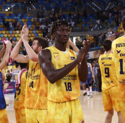 Gran Canaria, de nuevo en zona de play-off tras tumbar a Valencia (89-83)