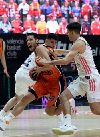 El Valencia Basket vence al Real Madrid para sellar la victoria 13 en la EuroLeague (89-78)