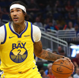 Mavericks y Warriors negocian por Willie Cauley-Stein