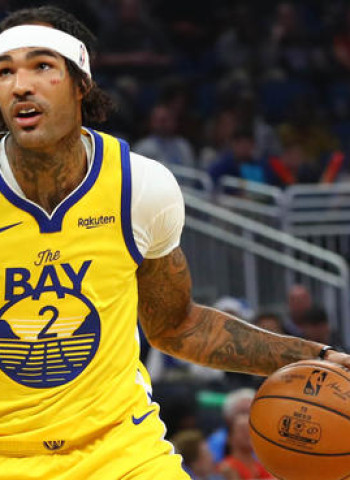 Mavericks y Warriors negocian por Willie Cauley-Stein
