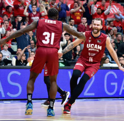 El Real Madrid cae en Murcia, 73-61
