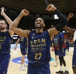 McFadden dinamita la mejoría del Valencia Basket (74-75)