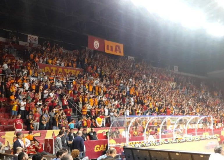 El Galatasaray vs Fenerbahce se jugará a puerta cerrada