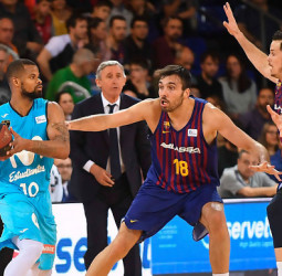 Cook, máximo asistente y Caner-Medley, máximo reboteador de la Liga Endesa