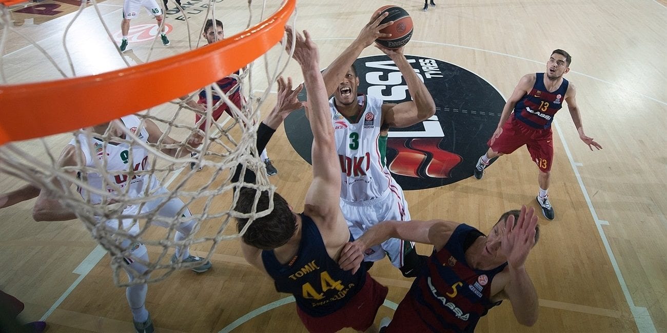 El Lokomotiv lleva la serie al quinto encuentro. Randolph, providencial (80-92)