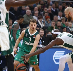Kevin Pangos descarta fichar por el Barcelona