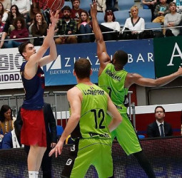 El oficio del Barcelona manda ante el GBC (69-84)