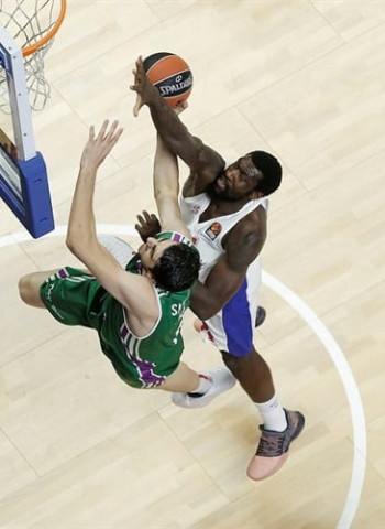 El Unicaja pelea sin premio ante el CSKA Moscú (80-89)