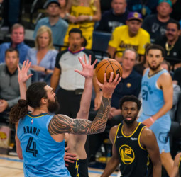[3-2] Los Grizzlies aplastan a los Warriors (95-134)