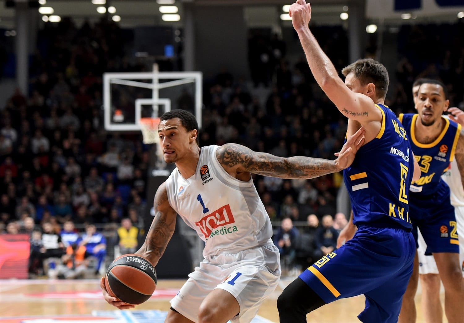 El Khimki se lleva un disputado encuentro ante el Buducnost (90-98)