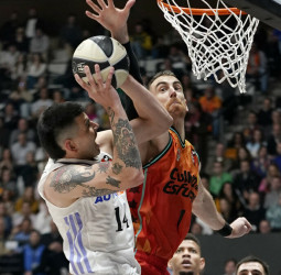 Real Madrid es el primer semifinalista tras un final de infarto (86-85)