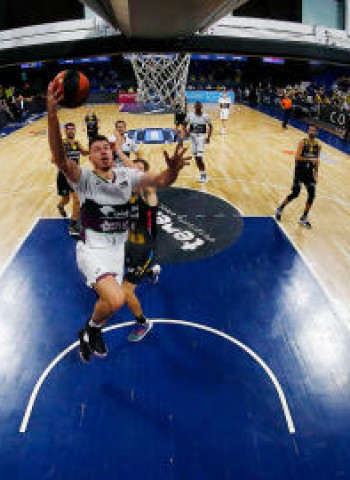 Complicada visita del Unicaja al Lenovo Tenerife