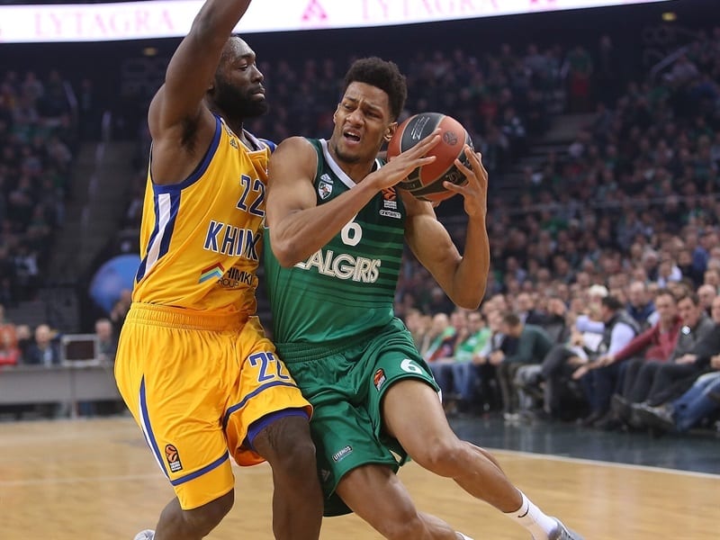 Axel Toupane cambia de agentes