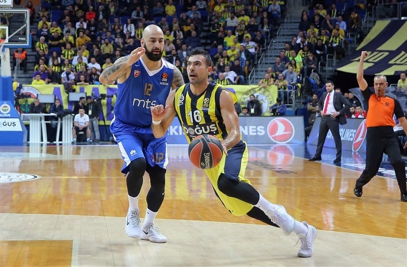 El Fenerbahce, muy superior al Estrella Roja (82-56)