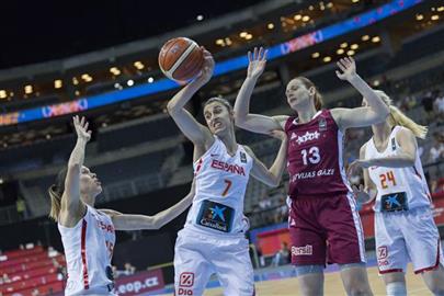 Solidez y constancia para alcanzar las semifinales (67-47)