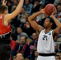 El Pallacanestro Cantú negocia con Tremmell Darden