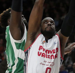 Victoria sin complicación de un Valencia plagado de canteranos ante Betis Energía Plus (103-67)