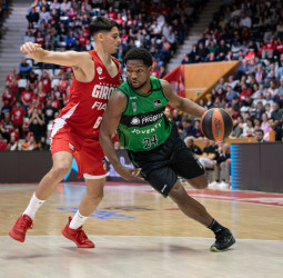 La Penya vence en Girona y pone al rojo vivo la Copa (67-82)