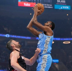 Los Cavaliers ya son equipo de playoffs, 107-102