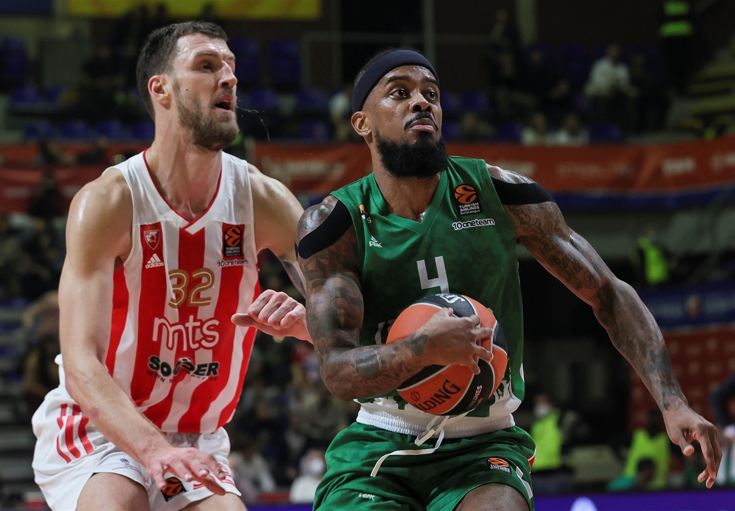 El UNICS supera al Zvezda en Belgrado (78-98)
