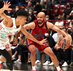 El Milán derrota al Bayern y se asegura la ventaja de jugar en casa (84-77)