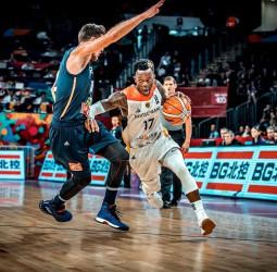 Alemania hunde a Francia al desastre (84-81)