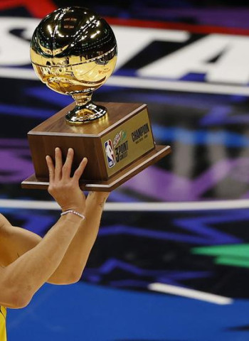 Stephen Curry, campeón del concurso de triples