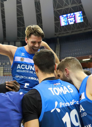 El colista tumba al Iberostar con un triple final del debutante Carlson (89-87)