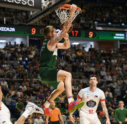 Osetkowski y Perry acaban con la resistencia obradoirista (99-89)