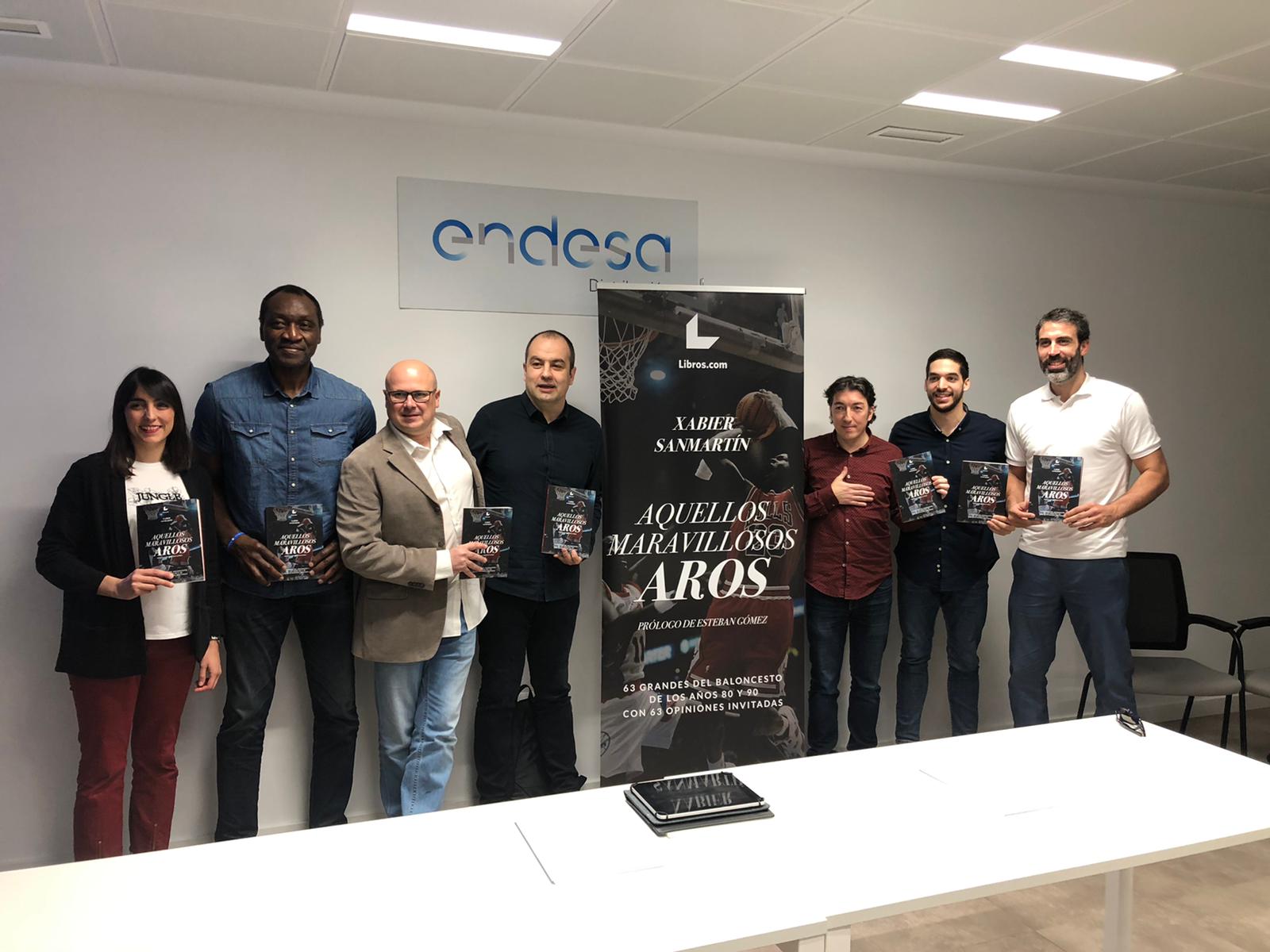 Éxito en la presentación en Málaga del libro Aquellos Maravillosos Aros con varias estrellas del baloncesto
