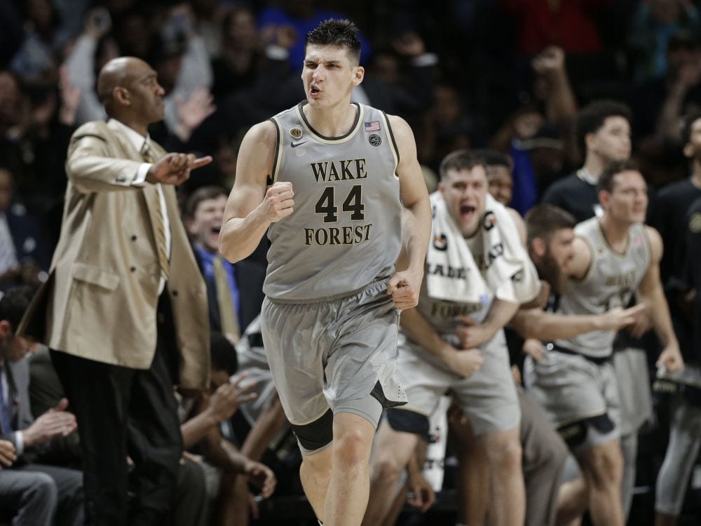 El Panathinaikos ficha al universitario Kostantinos Mitoglou