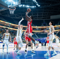 El Bàsquet Girona se estrena en China con victoria, 51-75