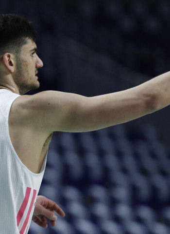 Juan Núñez y Tristan Vukcevic, ficha de primer equipo en el Real Madrid
