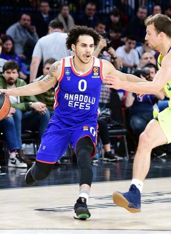 Shane Larkin reconoce que en su momento fichó por el Barcelona