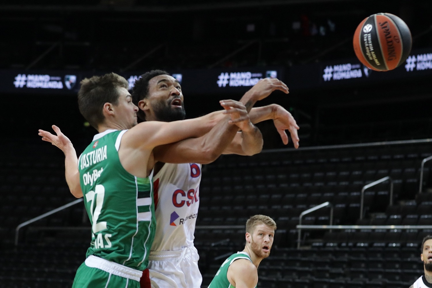 Mike James marca las diferencias ante el Zalgiris Kaunas (78-87)