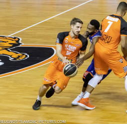 Bilbao Basket llega a un acuerdo con Valentin Bigote